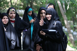 اردوی دخترانه دانشجویی دانشگاه بین الملل مذاهب اسلامی، بمناسبت دهه کرامت و هفته سراهای دانشجویی- خرداد ۱۴۰۳