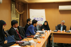 نشست صمیمی نمایندگان تشکل‌های دانشجویی با رییس و معاونین دانشگاه به مناسبت روز دانشجو