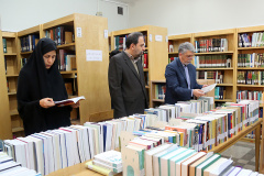 بازدید ریاست محترم دانشگاه بین المللی مذاهب اسلامی از نمایشگاه کتاب دانشگاه