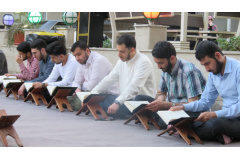 گزارش تصویری مراسم انس با قرآن و افطاری دانشجویان خوابگاهی دانشگاه بین‌المللی مذاهب اسلامی به همت معاونت دانشجویی و فرهنگی در محوطه واحدمرکزی/  دوشنبه ۲۰ فروردین مصادف با ۲۸ ماه مبارک رمضان