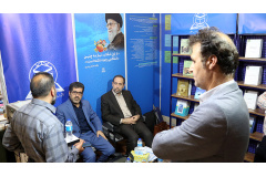 بازدید معاون پژوهشی دانشگاه بین المللی مذاهب اسلامی از غرفه‌های دانشگاه در سی و ششمین نمایشگاه کتاب تهران
