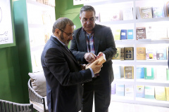 بازدید ریاست محترم دانشگاه بین المللی مذاهب اسلامی از غرفه‌های دانشگاه در سی و ششمین نمایشگاه کتاب تهران