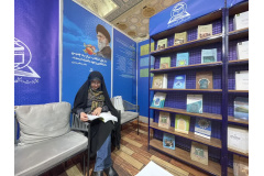 حضور هیات علمی دانشگاه بین المللی مذاهب اسلامی در غرفه دانشگاه، در سی و ششمین نمایشگاه کتاب تهران