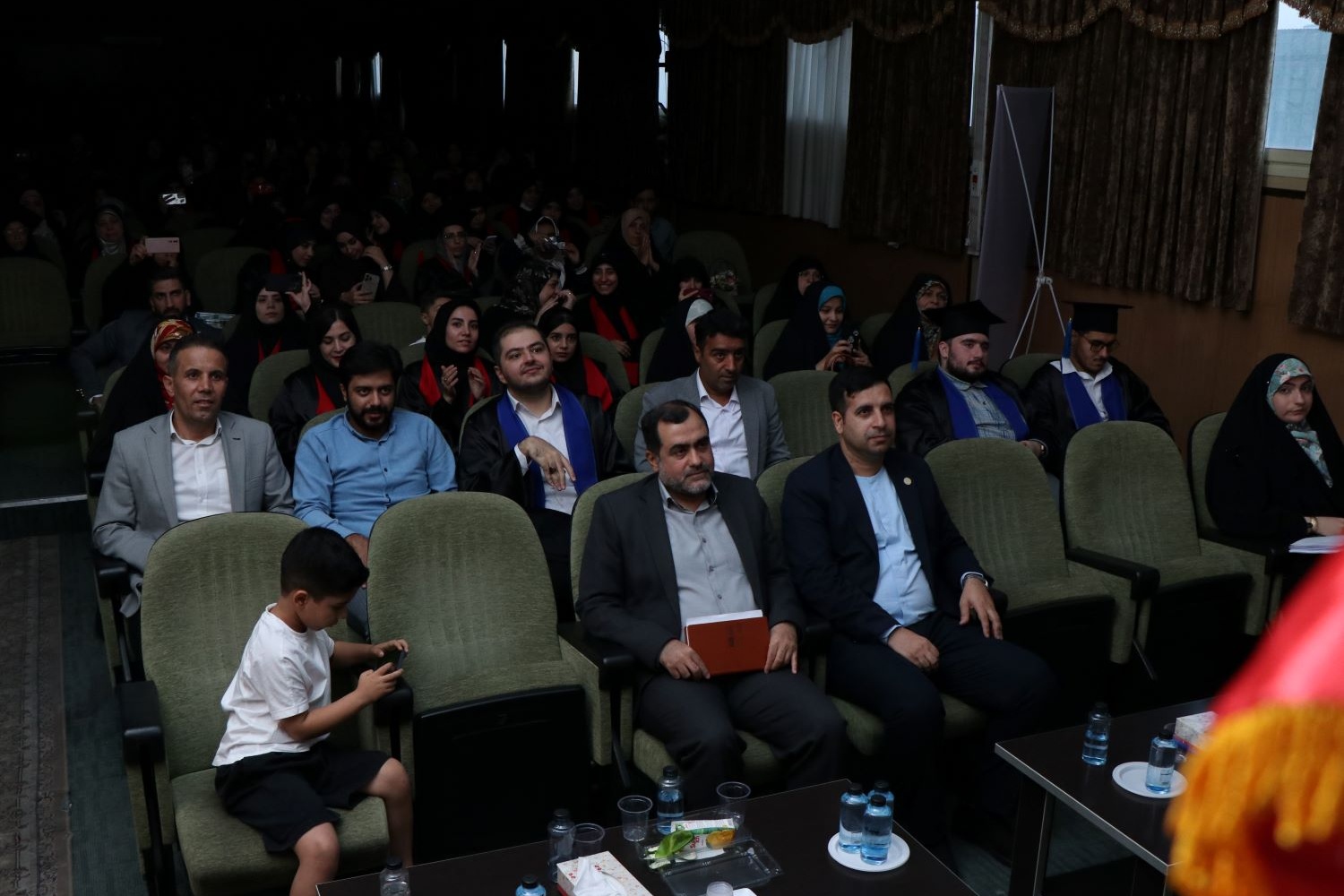 گزارش تصویری مراسم دانش‌آموختگی دانشجویان دانشگاه بین‌المللی مذاهب اسلامی در واحد مرکزی
