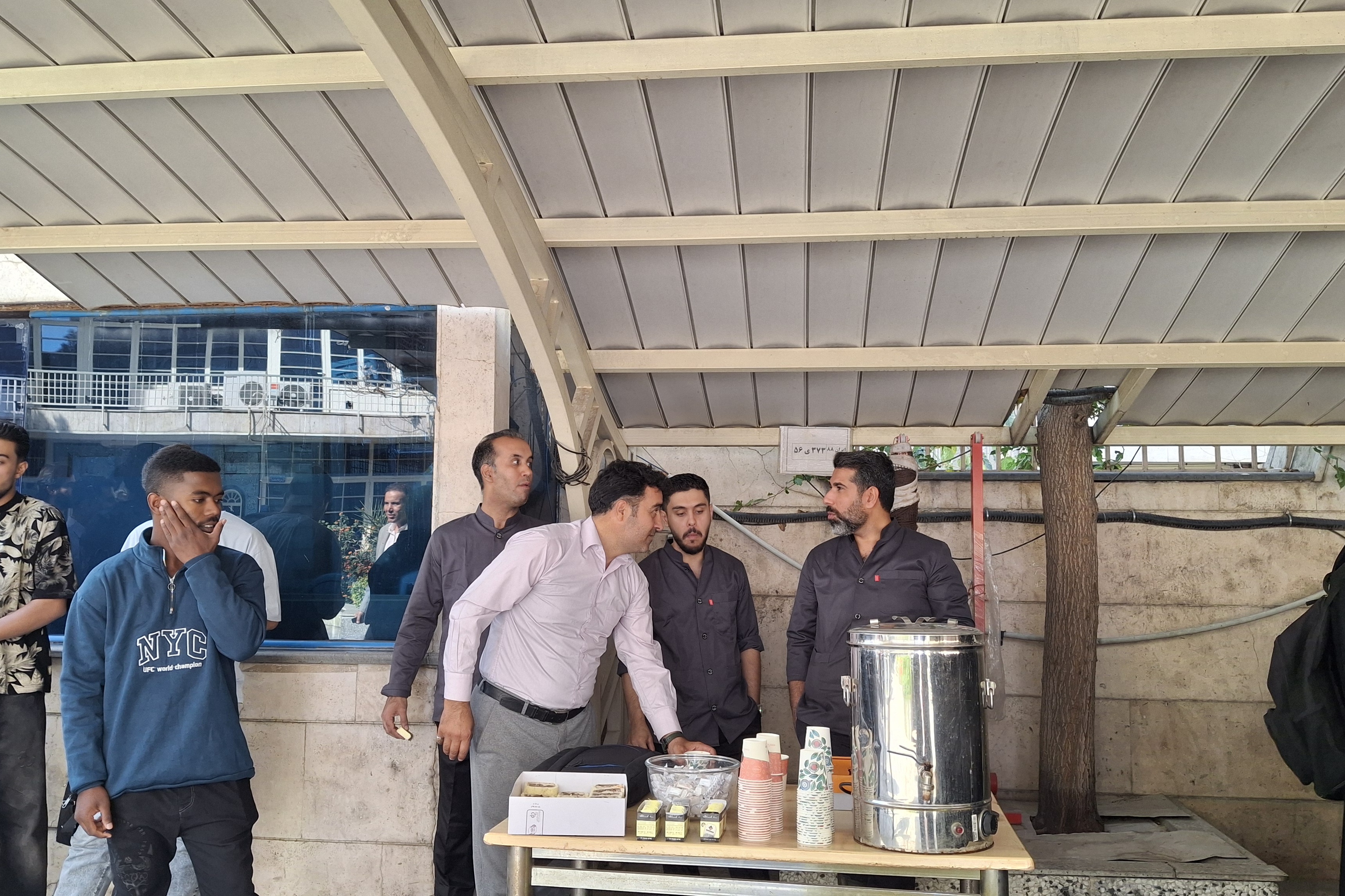 مراسم بازگشایی حضوری دانشگاه بین المللی مذاهب اسلامی و اهتزاز پرچم مقدس ایران