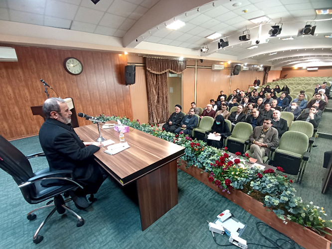 رئیس دانشگاه: تحول در دانشگاه مستلزم نقشآفرینی فعال و خلاقانه همه بخشها و تقریب عملی است