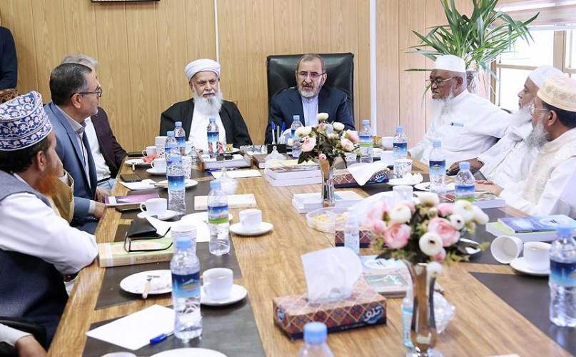 دیدار هیأت علمای بنگلادشی با ریاست دانشگاه بینالمللی مذاهب اسلامی/ تأکید دکتر فلاحزاده بر وحدت عملی امت اسلامی برای مقابله با تهدیدات دشمنان